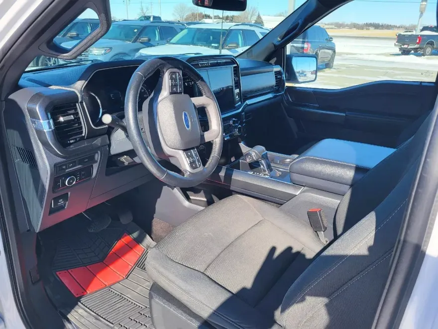 2021 Ford F-150 XLT photo 2