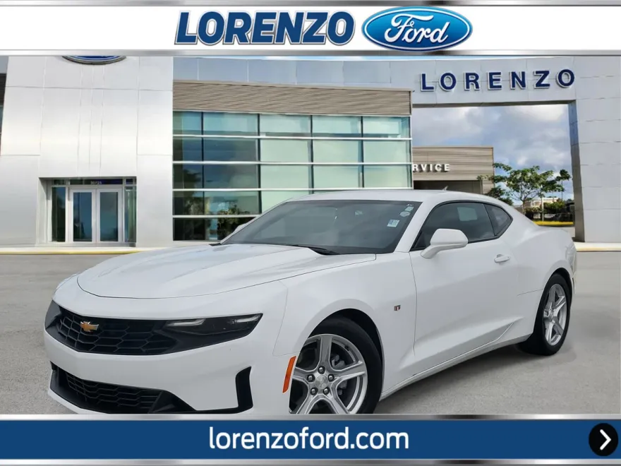 2023 Chevrolet Camaro 1LT photo 1