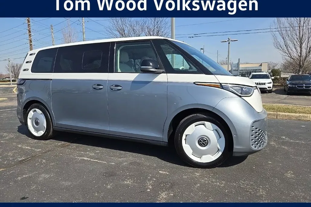 2025 Volkswagen ID. Buzz photo 1