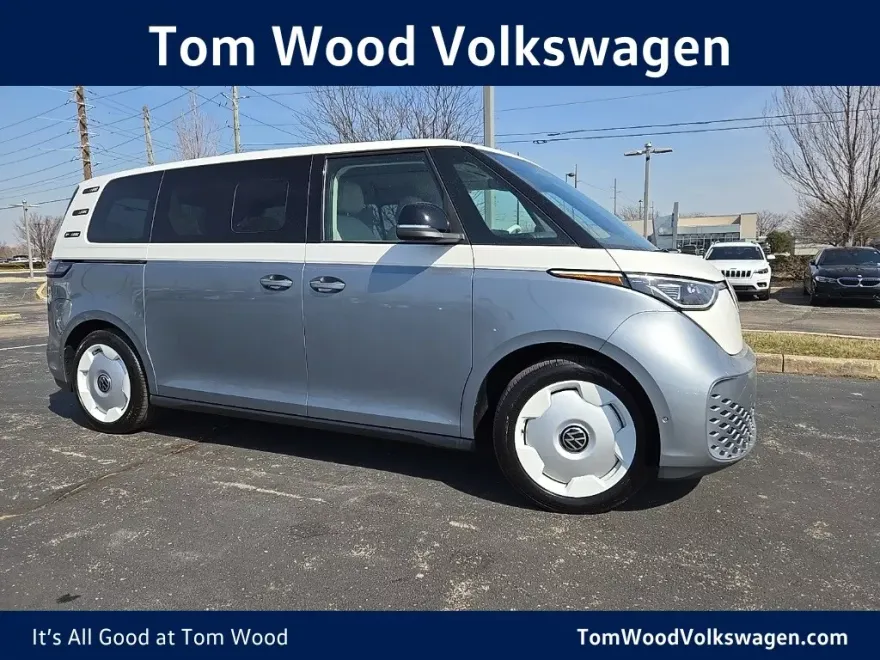 2025 Volkswagen ID. Buzz photo 1