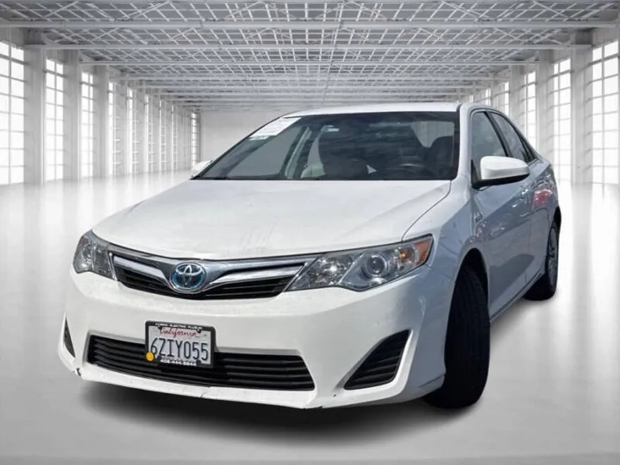 2012 Toyota Camry LE Hybrid photo 1