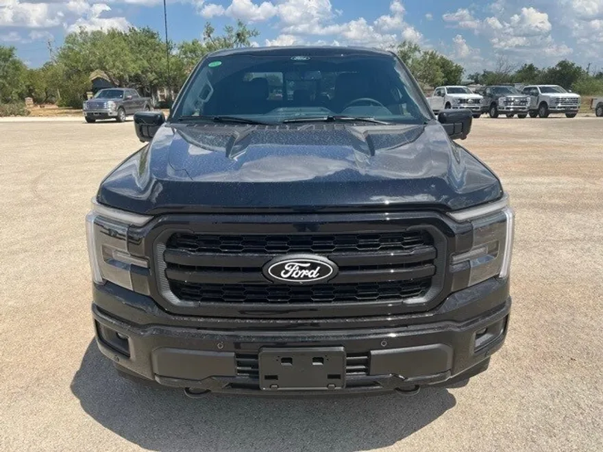 2025 Ford F-150 Lariat photo 1