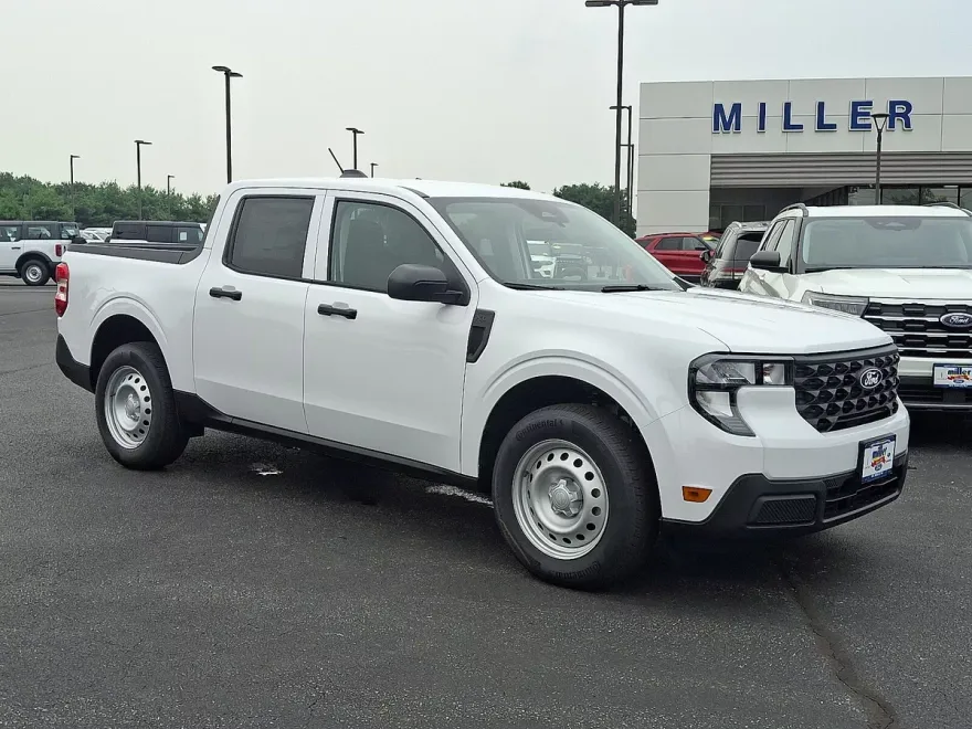 2025 Ford Maverick XL photo 1