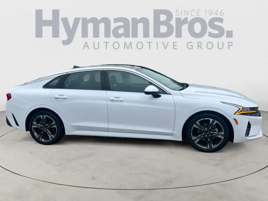 2022 Kia K5 EX photo 1