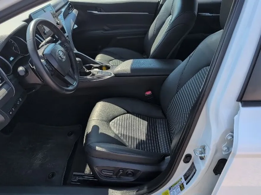 2024 Toyota Camry SE photo 1