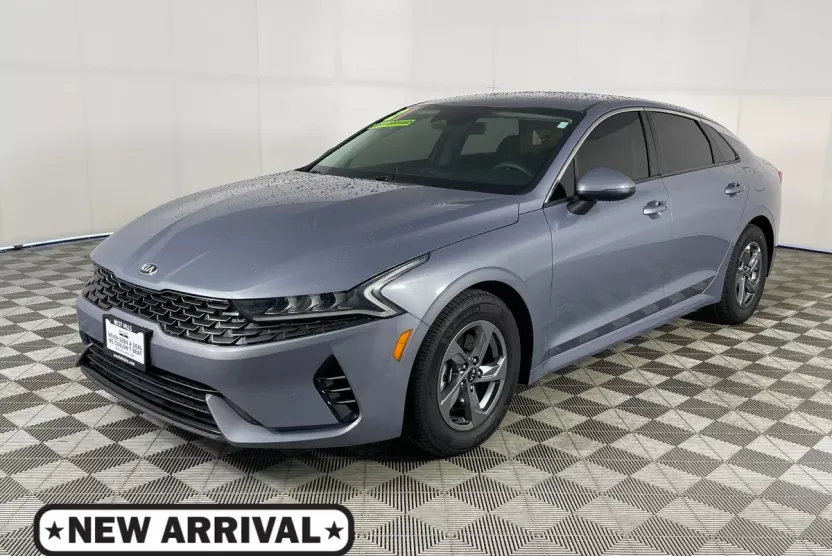 2021 Kia K5 LXS photo 1