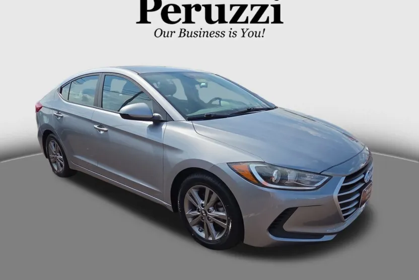 2017 Hyundai Elantra SE photo 1