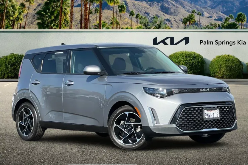 2024 Kia Soul EX photo 1