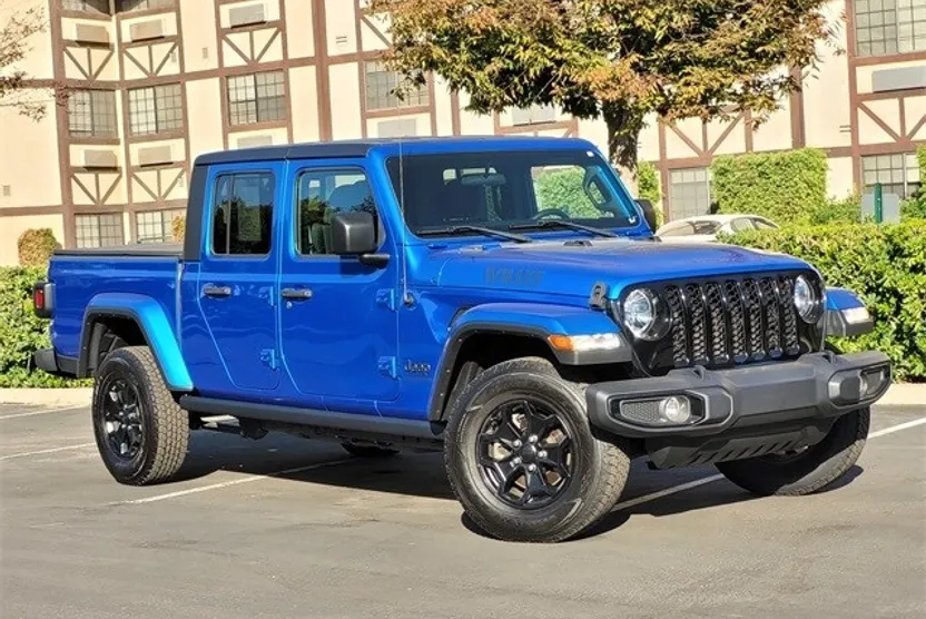 2021 Jeep Gladiator Willys Sport photo 1