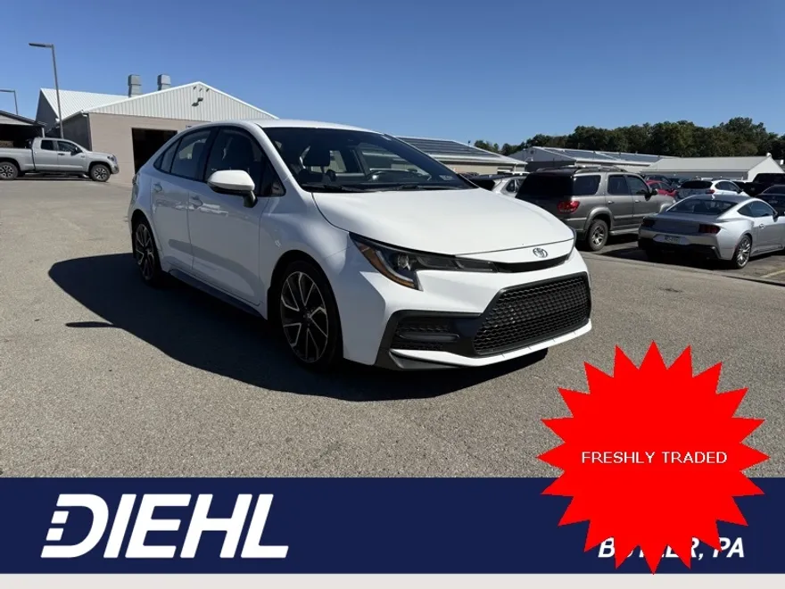 2022 Toyota Corolla SE photo 1