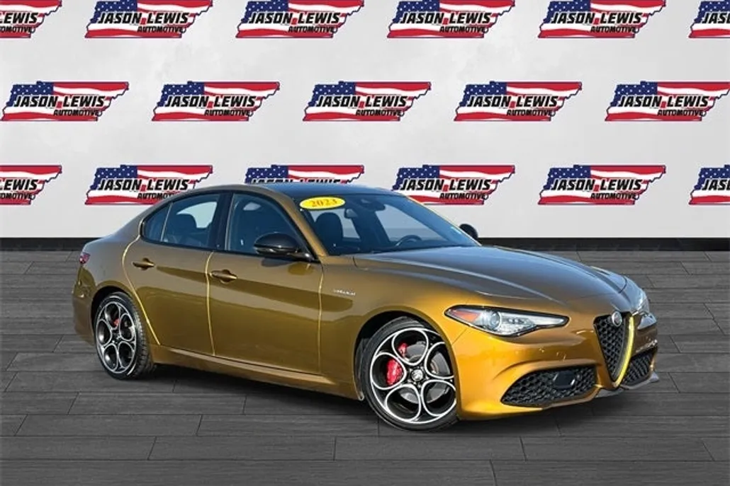 2023 Alfa Romeo Giulia Base photo 1