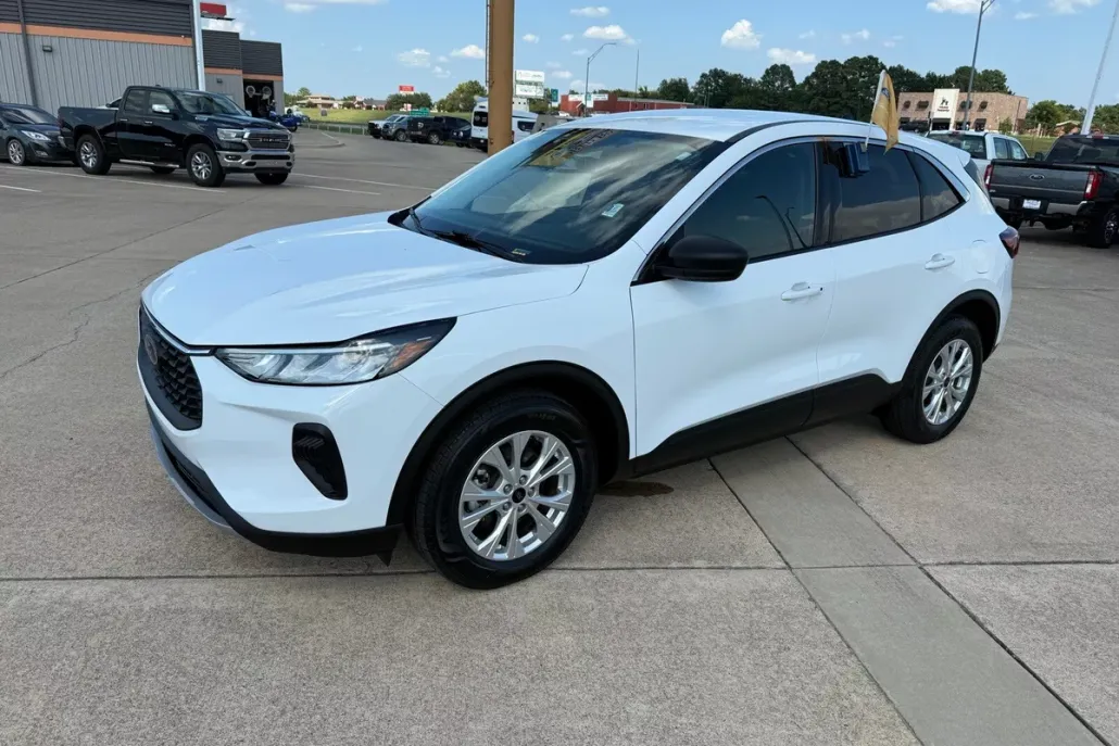 2024 Ford Escape Active photo 1