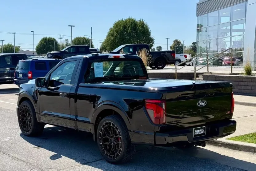 2025 Ford F-150 XL photo 1