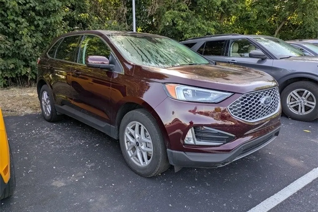 2024 Ford Edge SEL photo 1