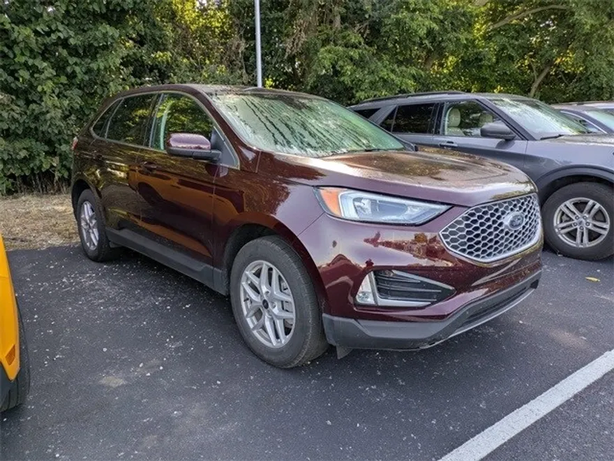 2024 Ford Edge SEL photo 1