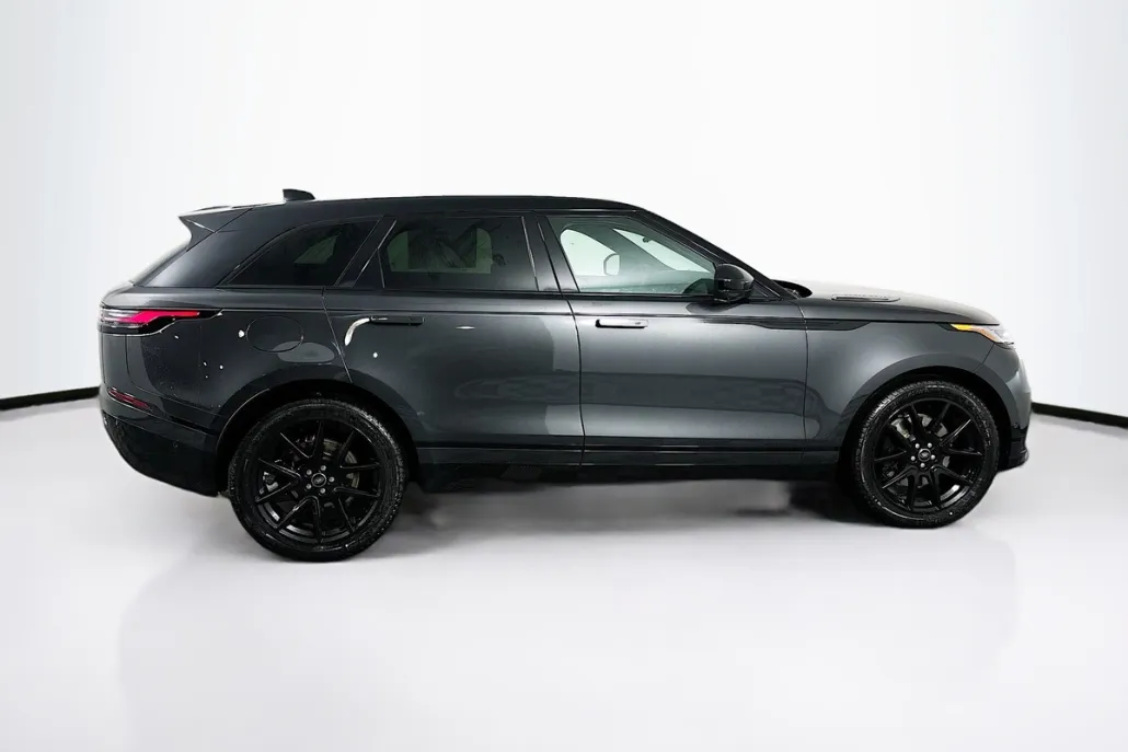 2026 Land Rover Range Rover Velar SE photo 1