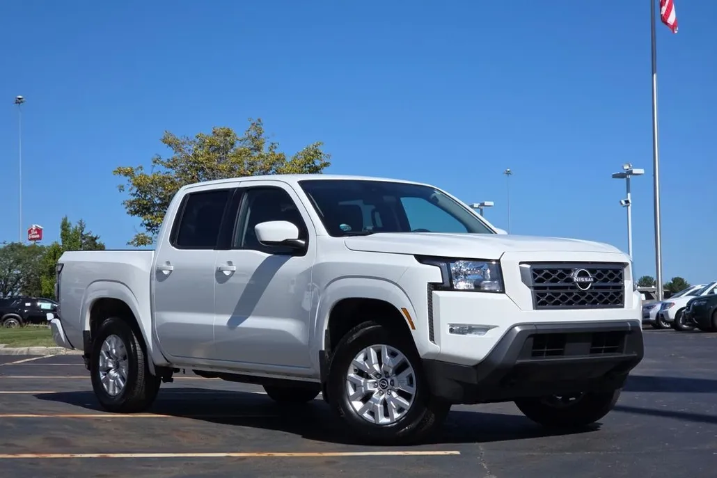 2023 Nissan Frontier SV photo 1