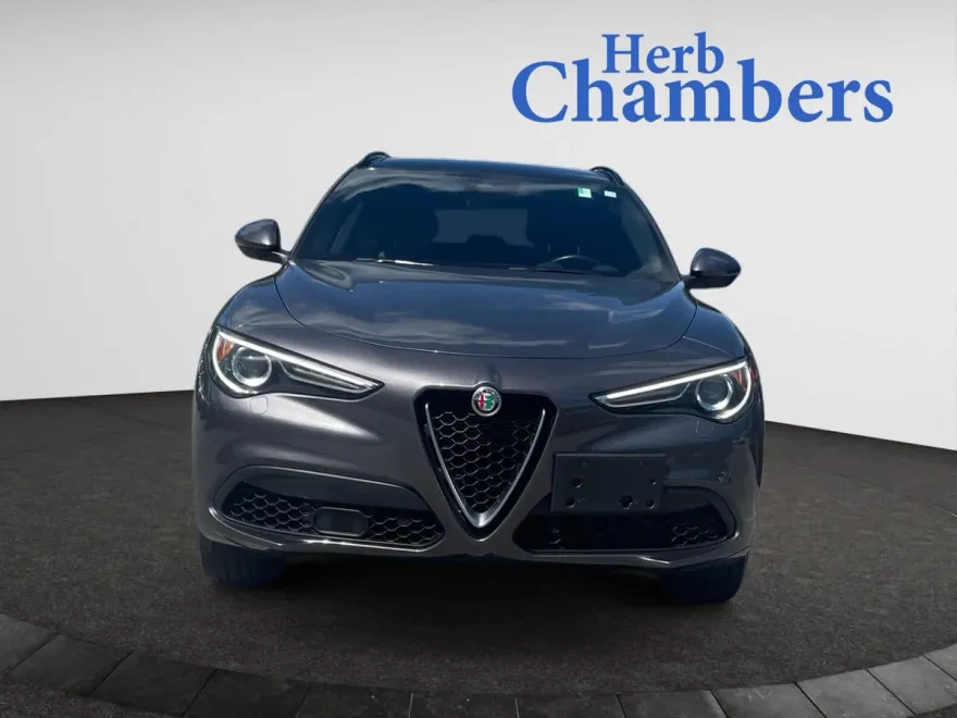 2022 Alfa Romeo Stelvio Ti photo 1