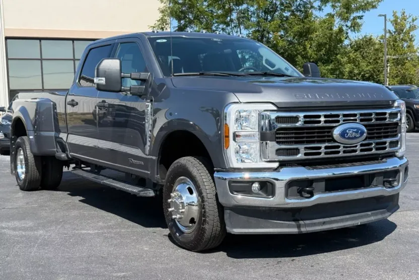 2024 Ford F-350 XLT photo 1
