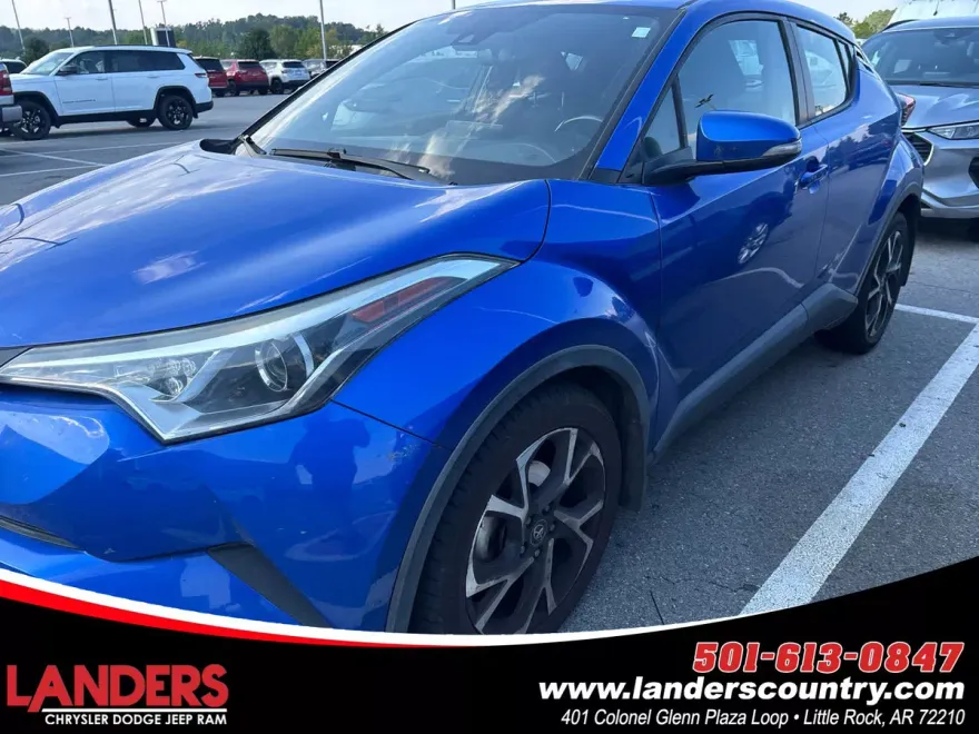 2018 Toyota C-HR XLE photo 1