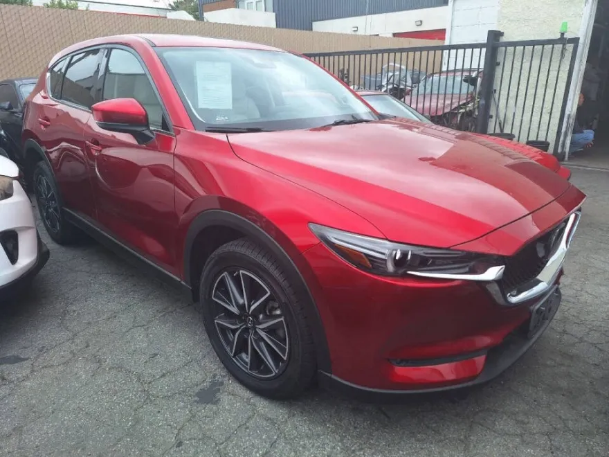 2017 Mazda CX-5 Grand Touring photo 1