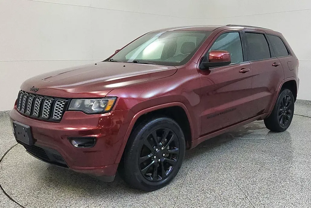2018 Jeep Grand Cherokee Altitude photo 1