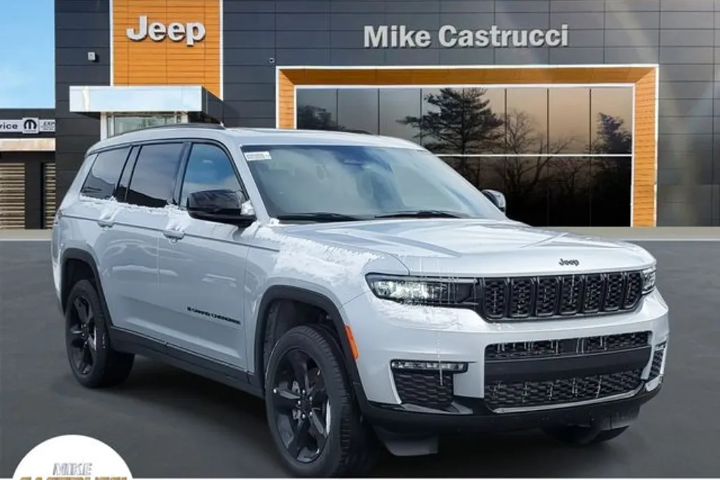 2025 Jeep Grand Cherokee L photo 1