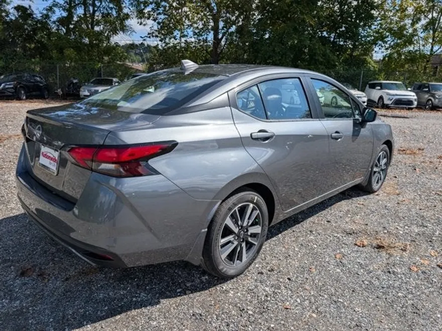 2025 Nissan Versa SV photo 1