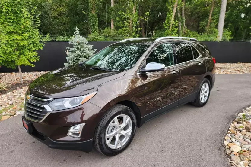 2020 Chevrolet Equinox Premier photo 1
