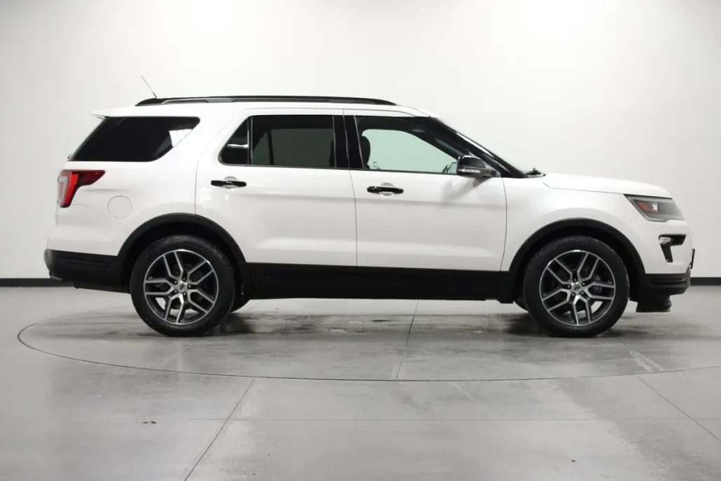 2018 Ford Explorer Sport photo 1