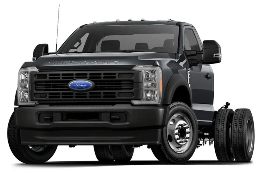 2025 Ford F-450 photo 1