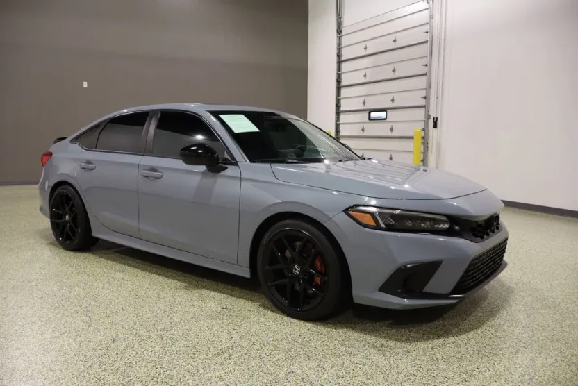 2022 Honda Civic Si photo 1