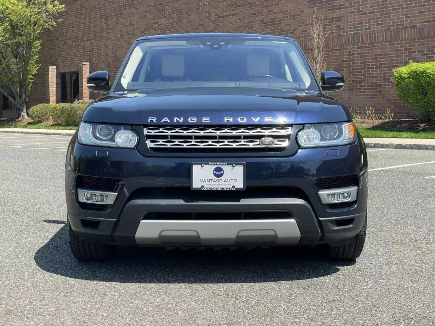 2017 Land Rover Range Rover Sport HSE photo 3