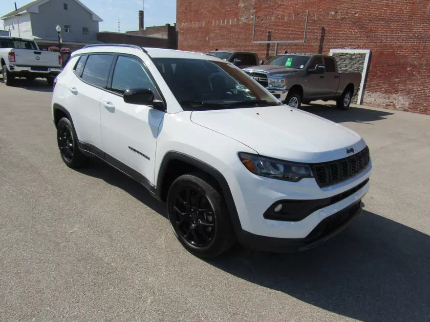 2025 Jeep Compass Latitude photo 1