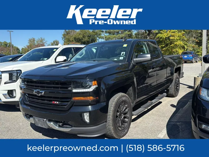 2017 Chevrolet Silverado 1500 LT photo 1