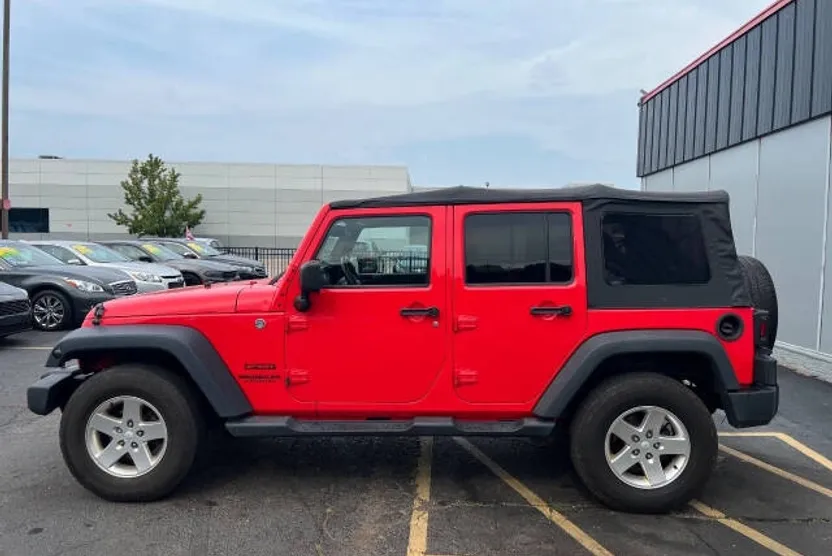 2013 Jeep Wrangler Unlimited Sport photo 1