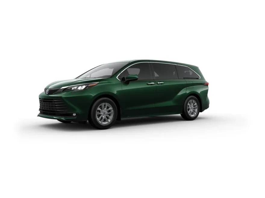 2025 Toyota Sienna XLE photo 1