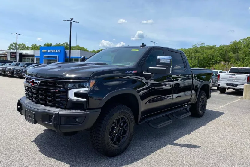 2024 Chevrolet Silverado 1500 ZR2 photo 1