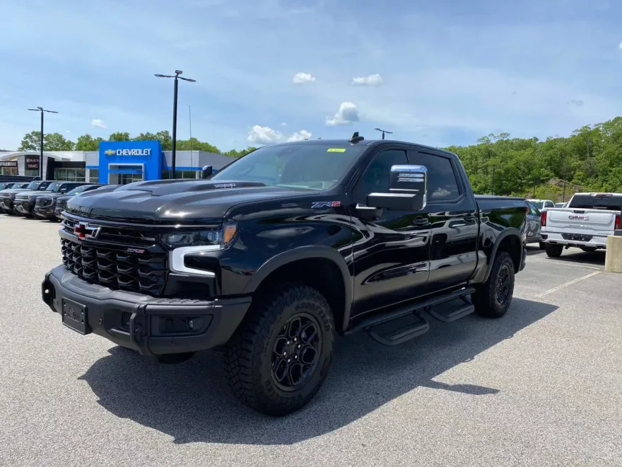 2024 Chevrolet Silverado 1500 ZR2 photo 1