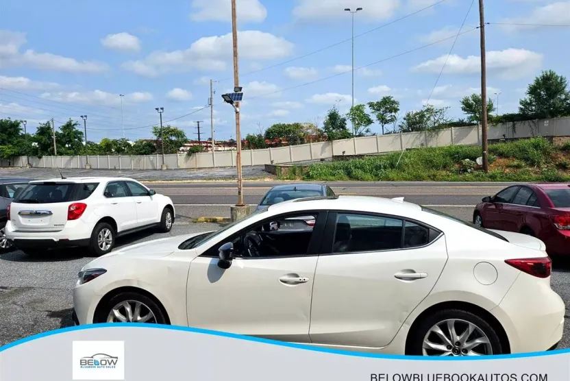 2015 Mazda Mazda3 s Grand Touring photo 1