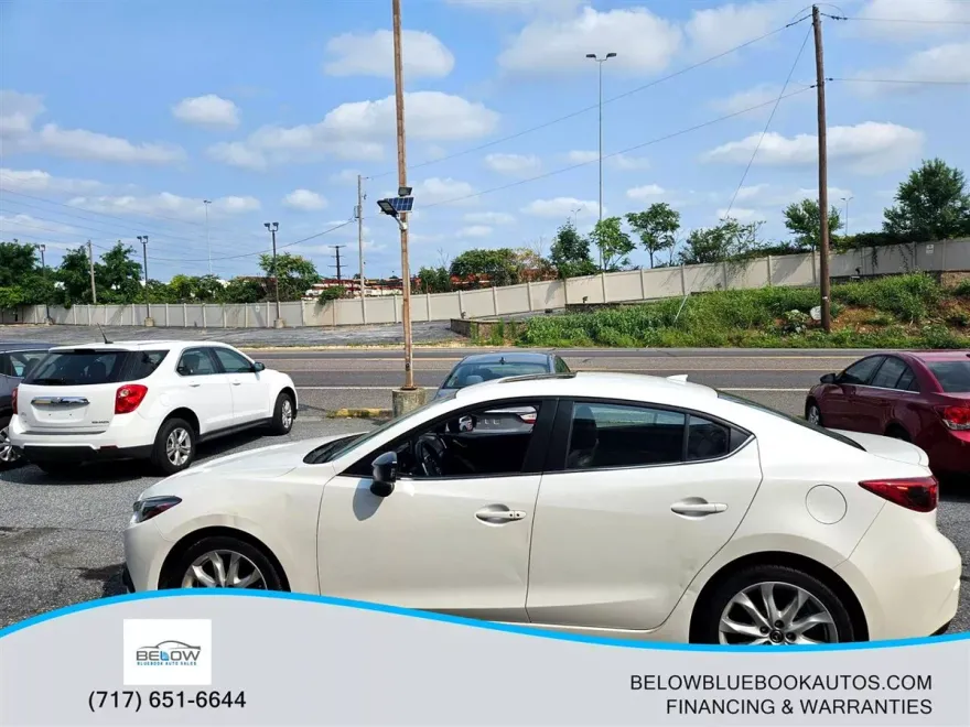 2015 Mazda Mazda3 s Grand Touring photo 1