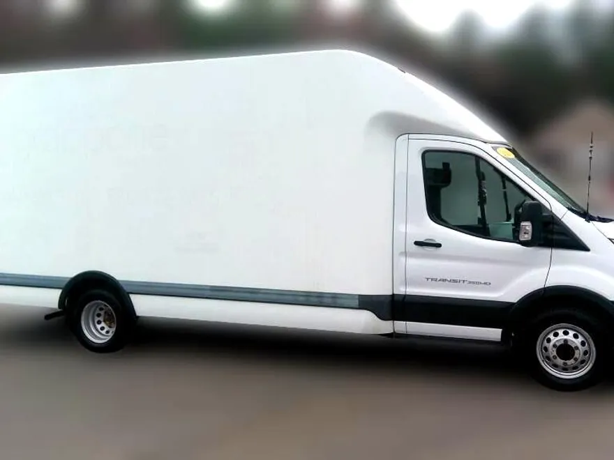 2020 Ford Transit Cutaway photo 1