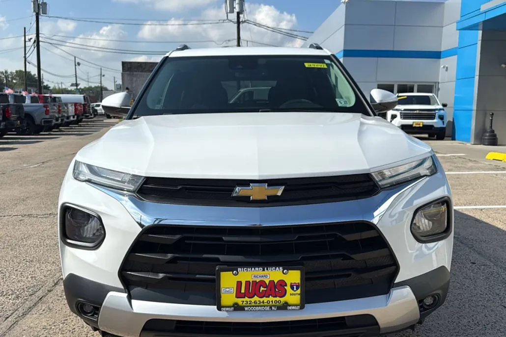 2022 Chevrolet Trailblazer LT photo 1