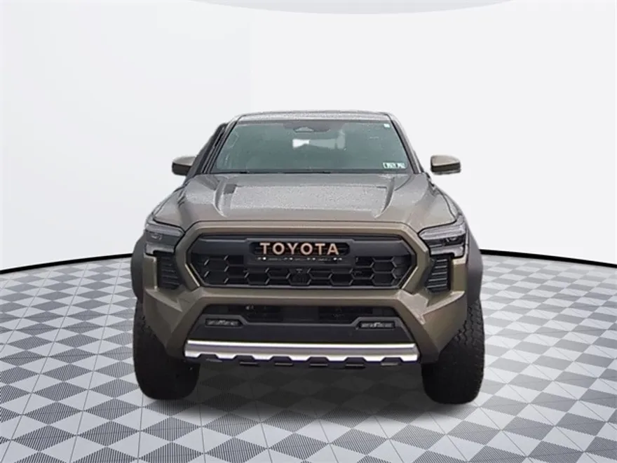 2024 Toyota Tacoma Trailhunter photo 2