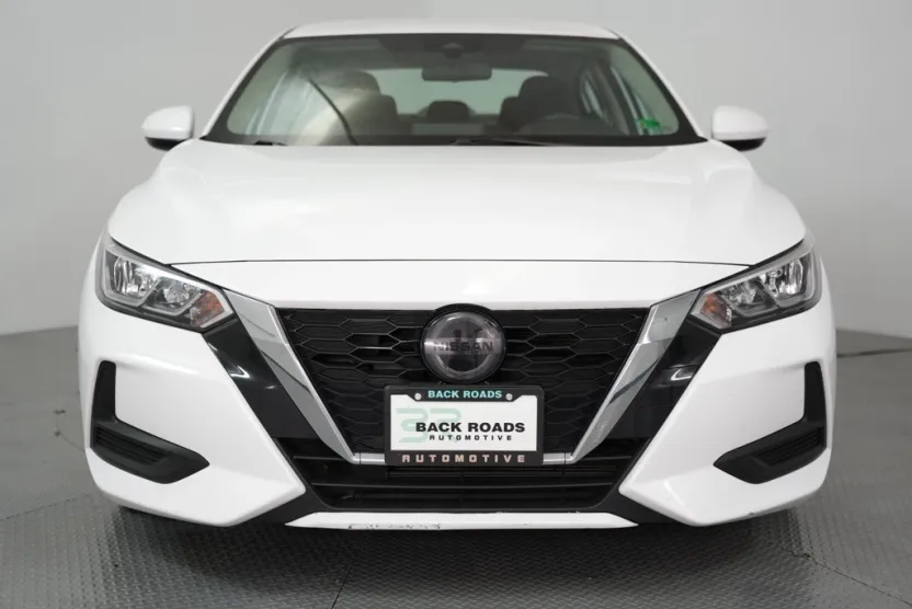 2022 Nissan Sentra SV photo 1