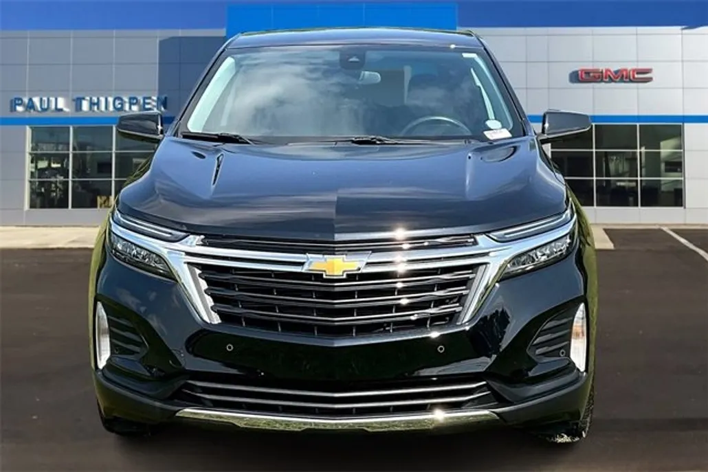2023 Chevrolet Equinox LT photo 1
