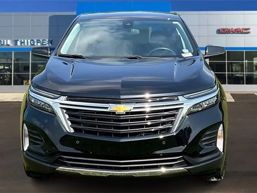 2023 Chevrolet Equinox LT photo 1