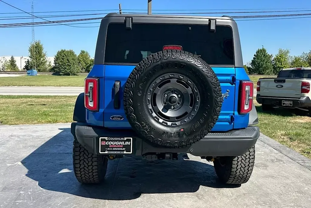 2025 Ford Bronco Badlands photo 1