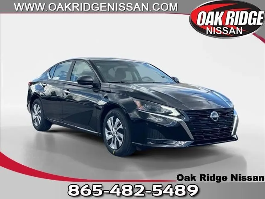 2025 Nissan Altima S photo 1