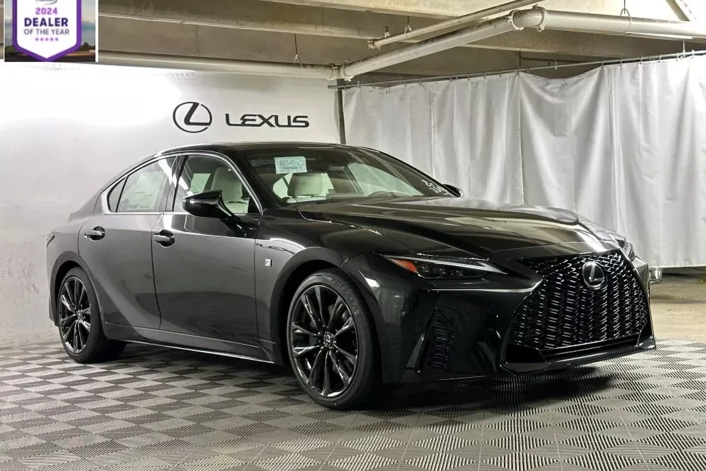 2023 Lexus IS 350 F SPORT photo 1